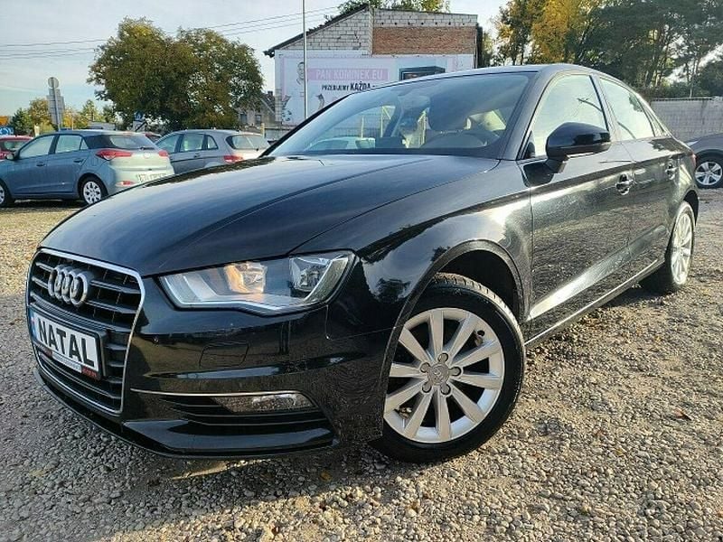Czarny Używany 2014 Audi A3 Sedan/Limuzyna | 43 900 zł (Uczciwa cena) - Obraz 1/4