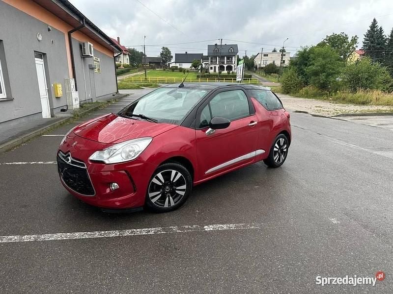 Czerwony Używany 2014 DS Automobiles DS3 Cabriolet Kabriolet | 26 999 zł - Obraz 1/4