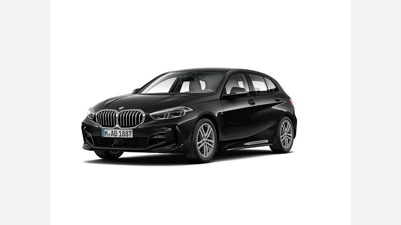 Czarny szafir metalizowany Używany 2022 BMW 118 Shadowline Hatchback | 104 900 zł (Uczciwa cena) - Obraz 1/3