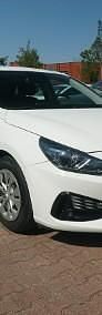 Używany Hyundai i30 120 KM (88 kW) 2022 Biały Hatchback