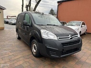 Czarny Używany 2016 Citroën Berlingo Minivan | 22 999 zł - Obraz 1/4