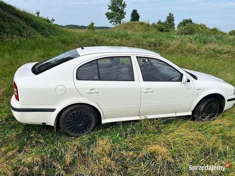 Biały Używany 2004 Skoda Octavia Sedan/Limuzyna | 4000 zł (Uczciwa cena) - Obraz 1/3