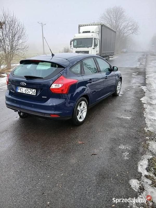 Używany Ford Focus 2012 Granatowy Hatchback
