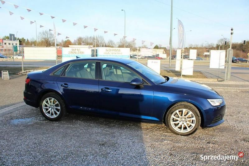 Używany Audi A4 150 KM (110 kW) 2019 Niebieski Sedan/Limuzyna
