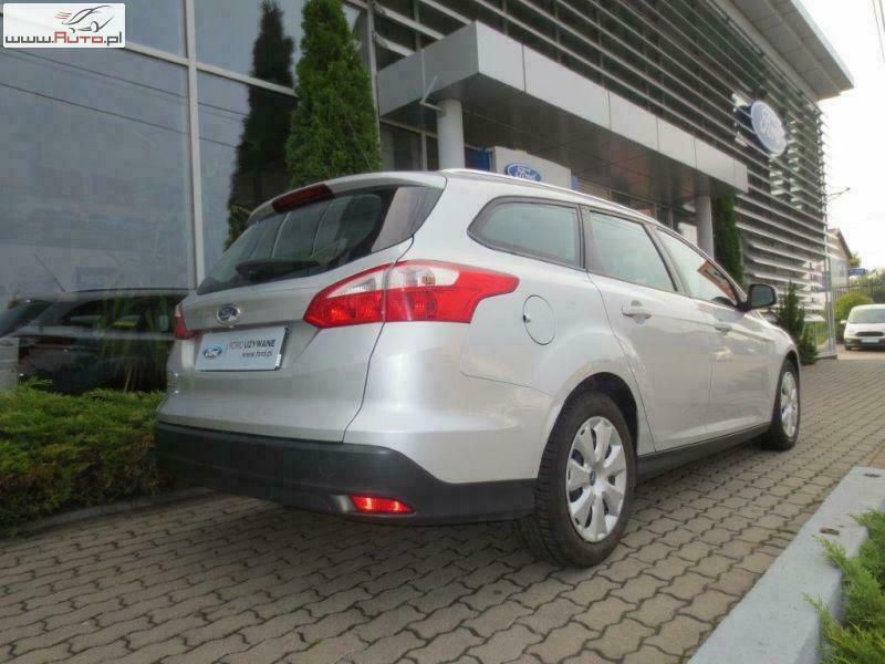 Używany Ford Focus 95 KM (69 kW) 2011 Srebrny Sedan/Limuzyna