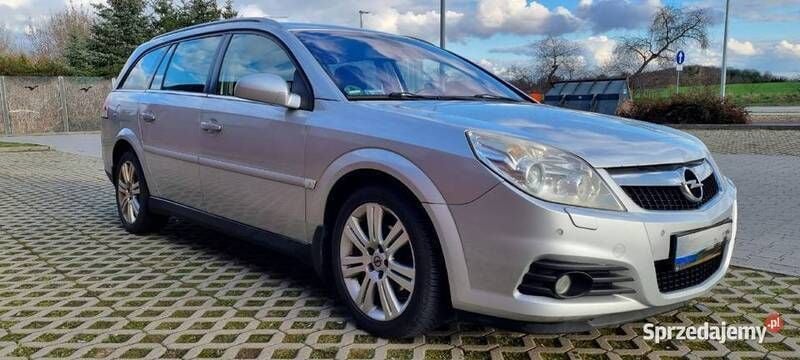Używany Opel Vectra Cosmo 2007 Srebrny Kombi