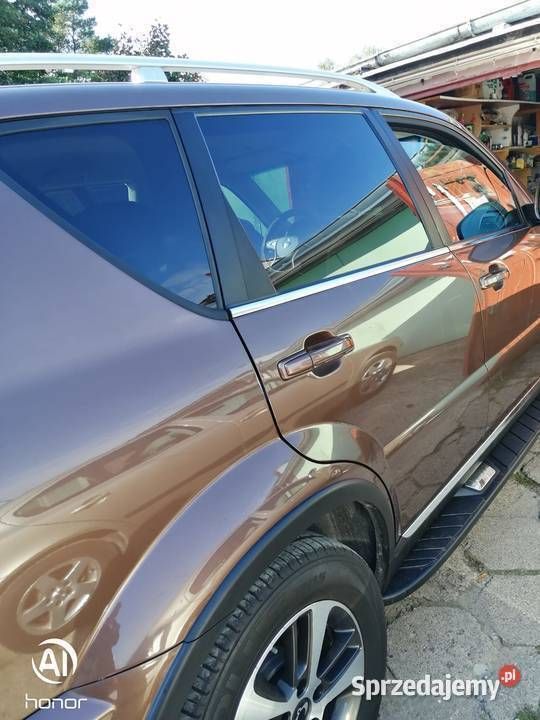 Brązowy Używany 2015 Ssangyong / KGM Rexton SUV | 65 000 zł - Obraz 1/4