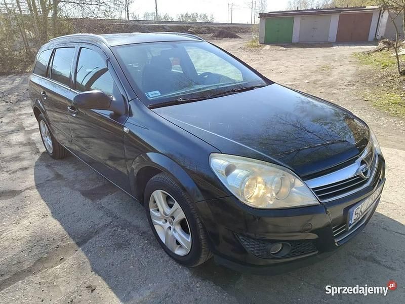 Czarny Używany 2008 Opel Astra Kombi | 9200 zł (Uczciwa cena) - Obraz 1/4