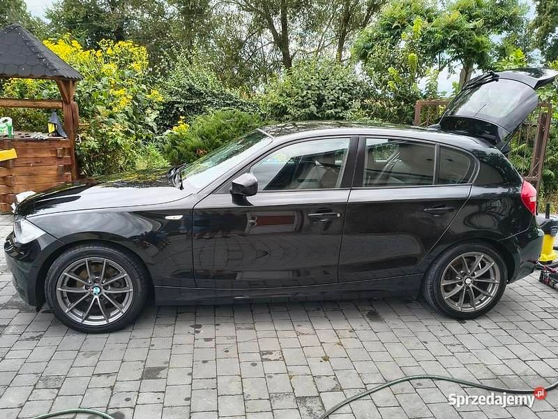 Używany 2011 BMW 118 Hatchback | 23 300 zł - Obraz 1/4