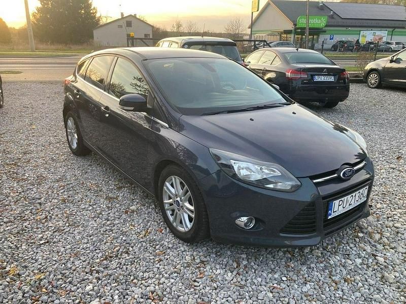 Inny (metalik) Używany 2013 Ford Focus Sedan/Limuzyna | 20 900 zł (Uczciwa cena) - Obraz 1/4