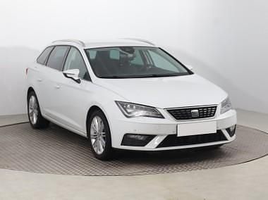Biały Używany 2017 Seat Leon Kombi | 46 999 zł (Uczciwa cena) - Obraz 1/4