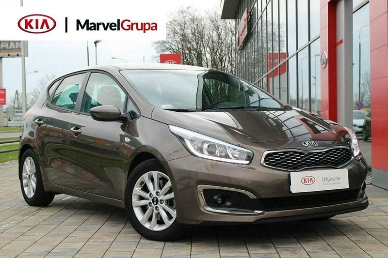 Brązowy (metalik) Używany 2017 Kia Ceed Hatchback | 65 500 zł - Obraz 1/1