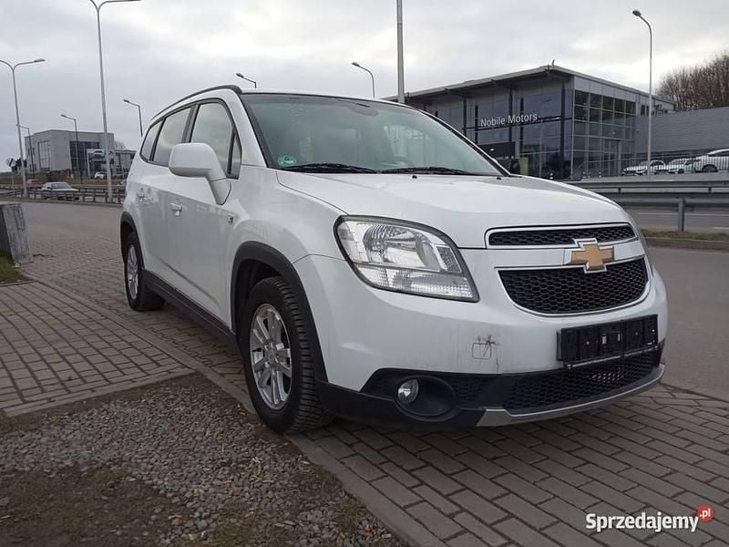 Biały Używany 2012 Chevrolet Orlando Minivan | 29 900 zł - Obraz 1/4