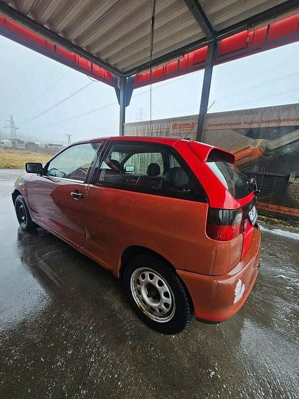 Używany Seat Ibiza 1999 Czerwony Hatchback