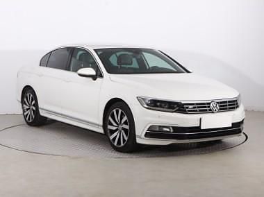 Biały Używany 2017 VW Passat Sedan/Limuzyna | 70 999 zł (Uczciwa cena) - Obraz 1/4