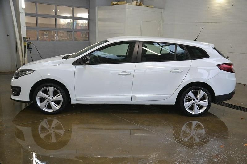 Używany Renault Mégane GrandTour 115 KM (84 kW) 2015 Biały Kombi