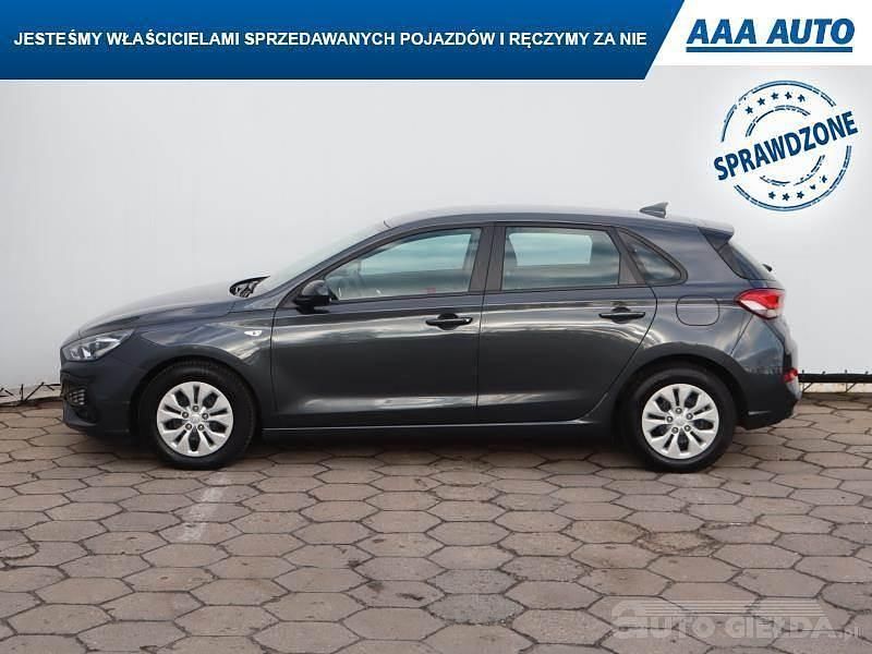 Używany Hyundai i30 120 KM (88 kW) 2022 Szary