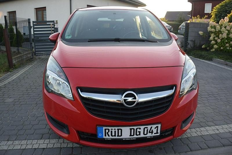 Używany Opel Meriva 120 KM (88 kW) 2016 Czerwony Minivan
