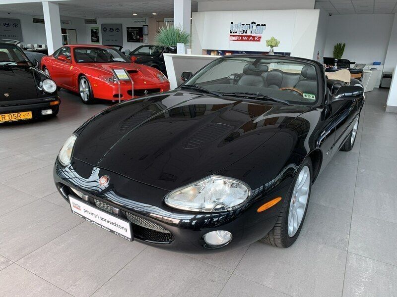 Czarny (metalik) Używany 2002 Jaguar XKR Kabriolet | 98 900 zł - Obraz 1/4