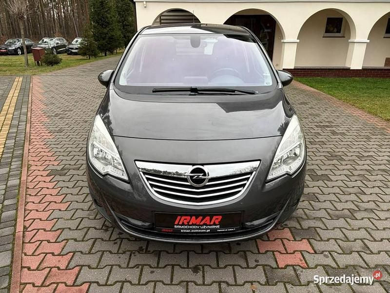Szary Używany 2012 Opel Meriva Cosmo Minivan | 27 000 zł (Dość drogi) - Obraz 1/4
