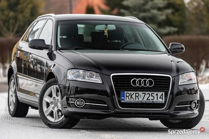 Używany Audi A3 2012 Czarny Hatchback