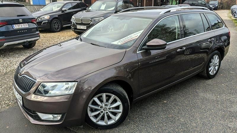 Używany Skoda Octavia 110 KM (80 kW) 2017 Brązowy Kombi