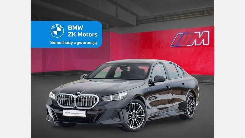 Używany BMW 520 Comfort Edition 197 KM (144 kW) 2025 Czarny carbon m metalizowany Sedan/Limuzyna