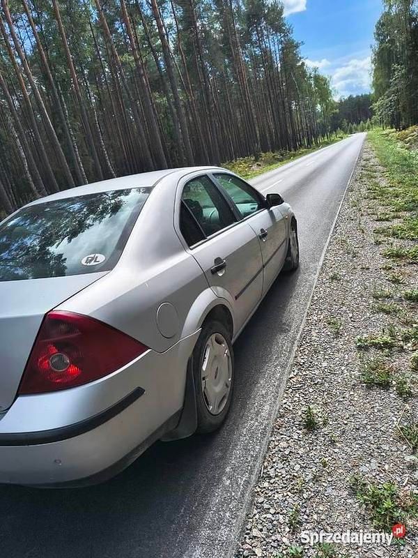 Używany Ford Mondeo 2002 Szary Sedan/Limuzyna