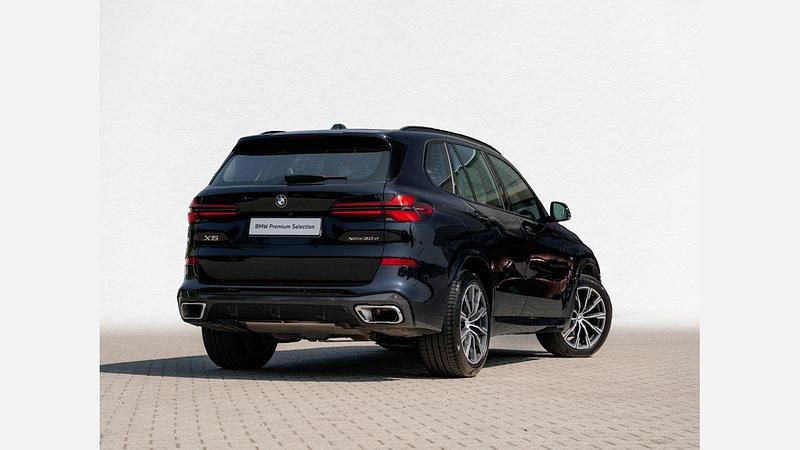 Używany BMW X5 Shadowline 286 KM (210 kW) 2024 Carbon black metallic metalizowany SUV