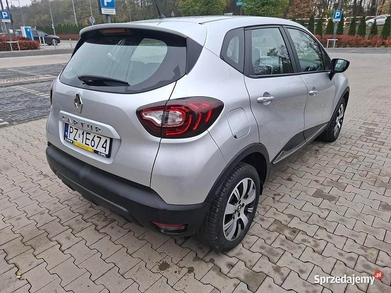 Używany Renault Captur 2018 Srebrny SUV
