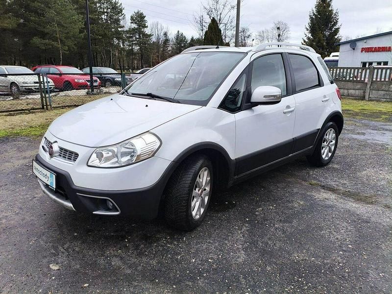 Używany Fiat Sedici 120 KM (88 kW) 2012 Biały SUV