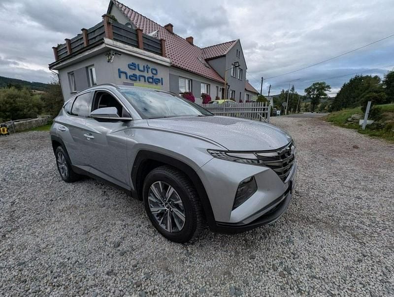 Szary Używany 2022 Hyundai Tucson SUV | 114 900 zł (Dość drogi) - Obraz 1/4