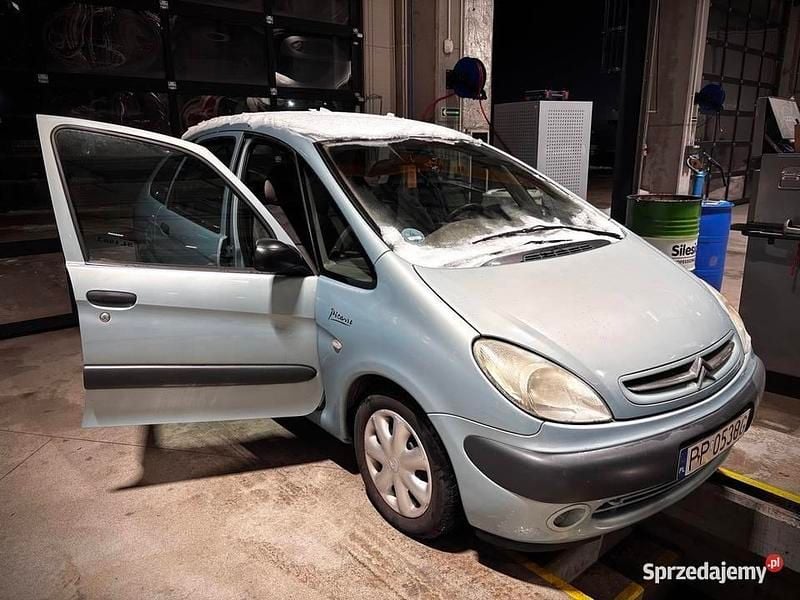 Niebieski Używany 2001 Citroën Xsara Picasso Minivan | 2200 zł (Dobra cena) - Obraz 1/4