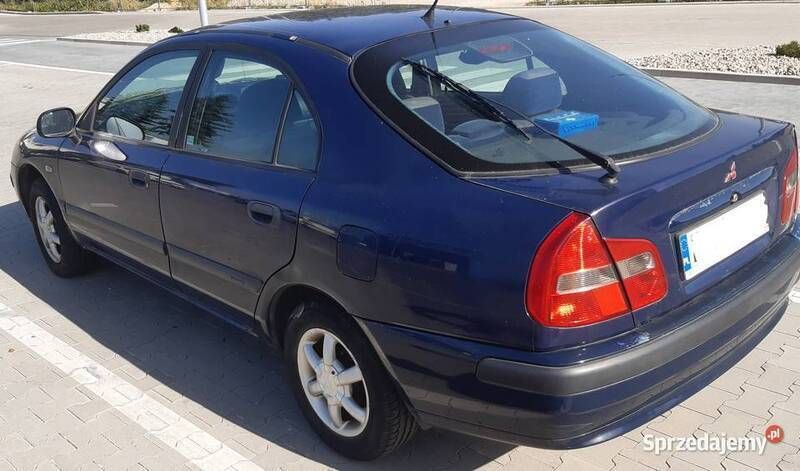 Używany Mitsubishi Carisma Comfort Edition 2001