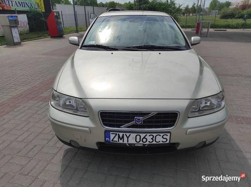 Złoty Używany 2005 Volvo S60 Sedan/Limuzyna | 11 000 zł (Uczciwa cena) - Obraz 1/4