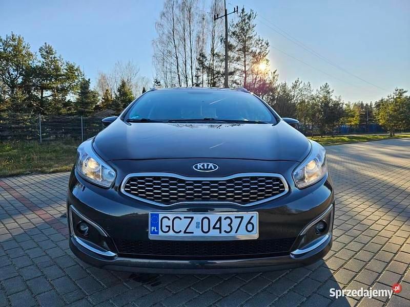 Używany Kia Ceed 2017 Czarny Hatchback