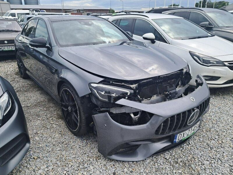 Grafitowy Używany 2022 Mercedes E63 AMG AMG Sedan/Limuzyna | 214 200 zł - Obraz 1/4