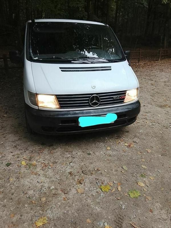 Biały Używany 2001 Mercedes Vito Minivan | 13 000 zł - Obraz 1/4