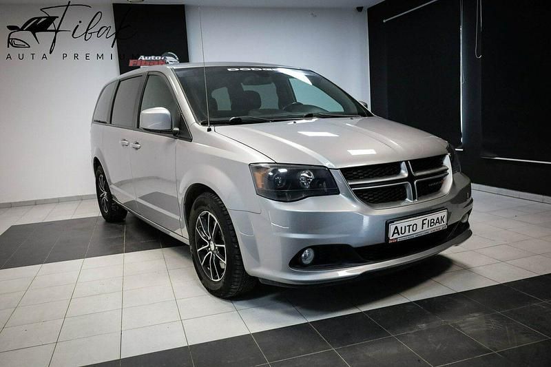 Srebrny Używany 2019 Dodge Grand Caravan Minivan | 77 700 zł (Dość drogi) - Obraz 1/4