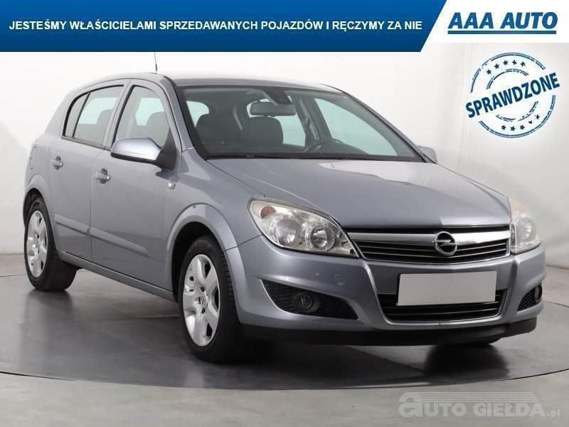 Szary Używany 2008 Opel Astra | 11 999 zł (Uczciwa cena) - Obraz 1/4