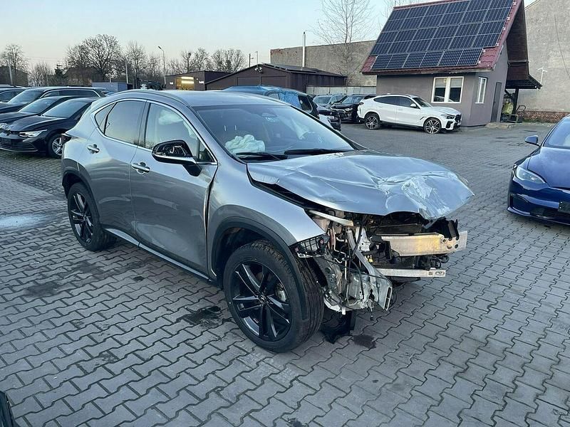 Używany Lexus NX350h 2023 Czarny SUV