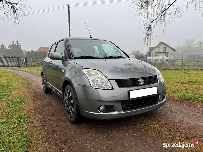 Srebrny Używany 2007 Suzuki Swift Hatchback | 13 500 zł (Uczciwa cena) - Obraz 1/4