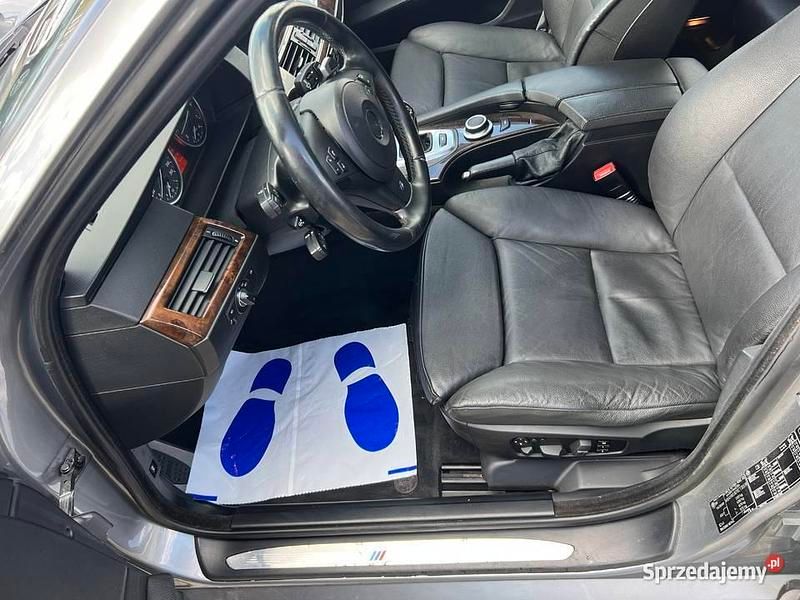 Szary Używany 2007 BMW 550 Sedan/Limuzyna | 53 900 zł - Obraz 1/4