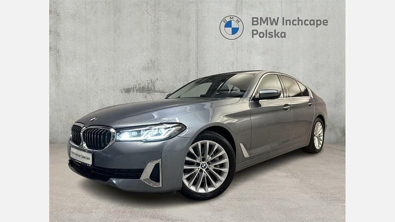 Szary bluestone metalizowany Używany 2022 BMW 530 Luxury Line Sedan/Limuzyna | 209 900 zł (Dość drogi) - Obraz 1/3