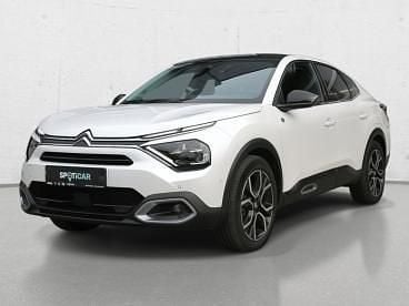 Używany Citroën e-C4 Shine 100 kW (136 KM) 2023 Biały Sedan/Limuzyna