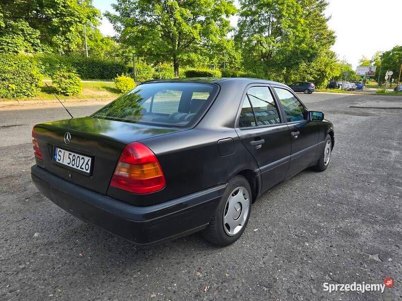 Używany Mercedes C180 1995 Czarny Sedan/Limuzyna