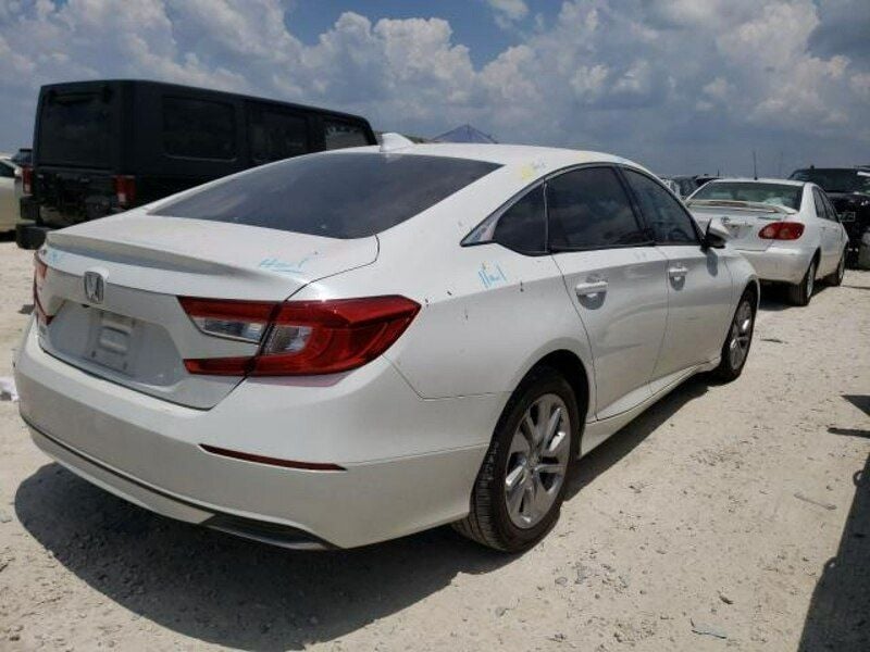 Używany Honda Accord LX 192 KM (141 kW) 2019 Biały Sedan/Limuzyna