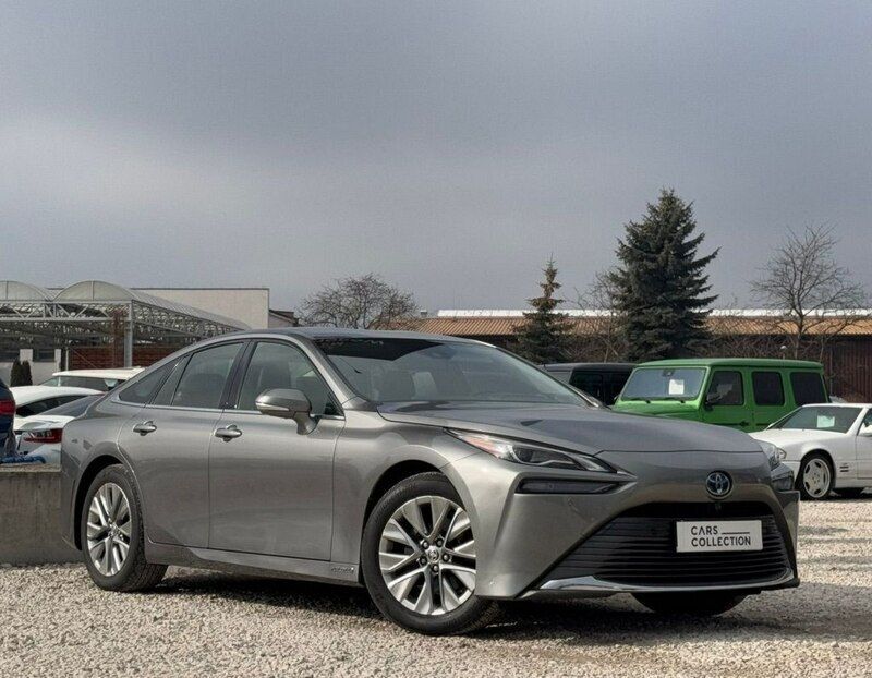 Szary (metalik) Używany 2021 Toyota Mirai Sedan/Limuzyna | 94 900 zł - Obraz 1/4