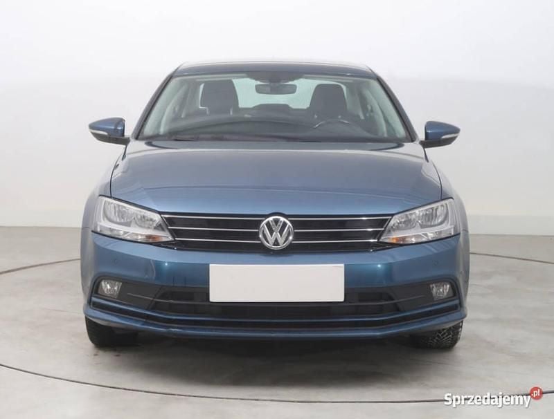 Używany VW Jetta 2017 Niebieski Sedan/Limuzyna