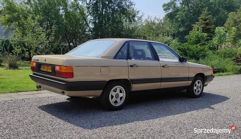 Używany Audi 100 1983